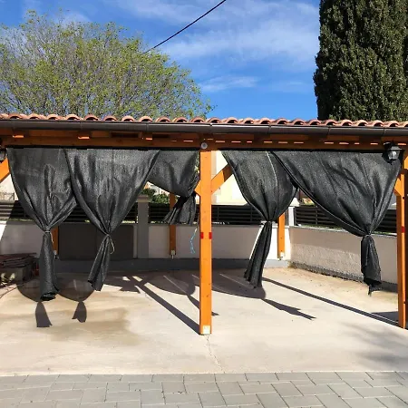 Vakantiehuis Longer Life Stone House *