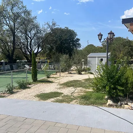 Longer Life Stone House Vakantiehuis Puticanje