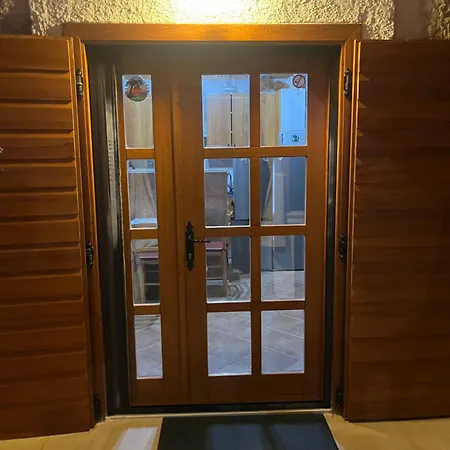 Vakantiehuis Longer Life Stone House Puticanje