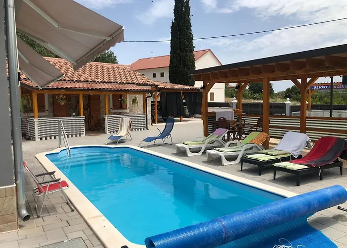 Vakantiehuis Longer Life Stone House Puticanje