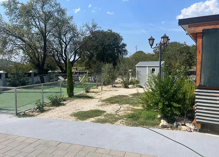 Longer Life Stone House Vakantiehuis Puticanje