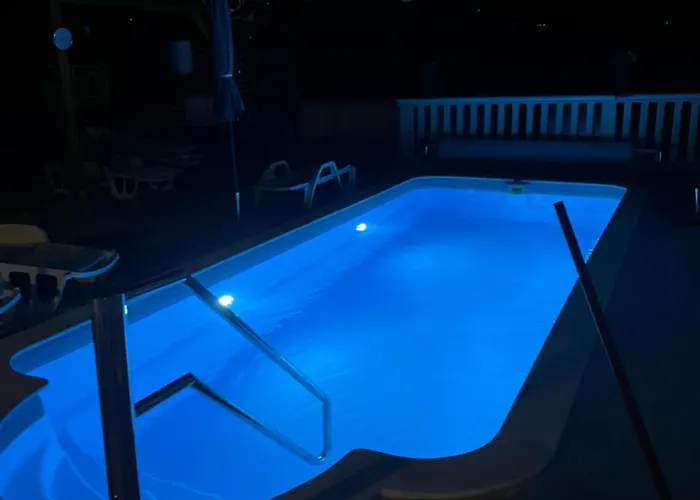 Longer Life Stone House Puticanje