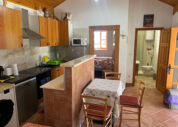 Longer Life Stone House * Puticanje